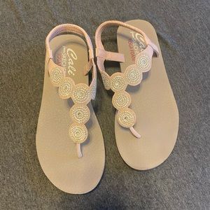 Sketchers size 10 sandals